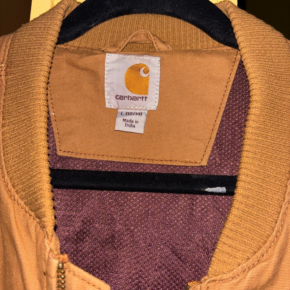 Carhartt Tan Bomber Jacket with Maroon Lining - Picture 2 of 3
